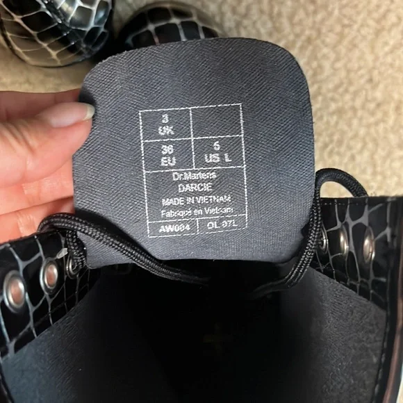 Rare Dr. Martens Darcie Black and Silver Size 6 - Picture 8 of 10